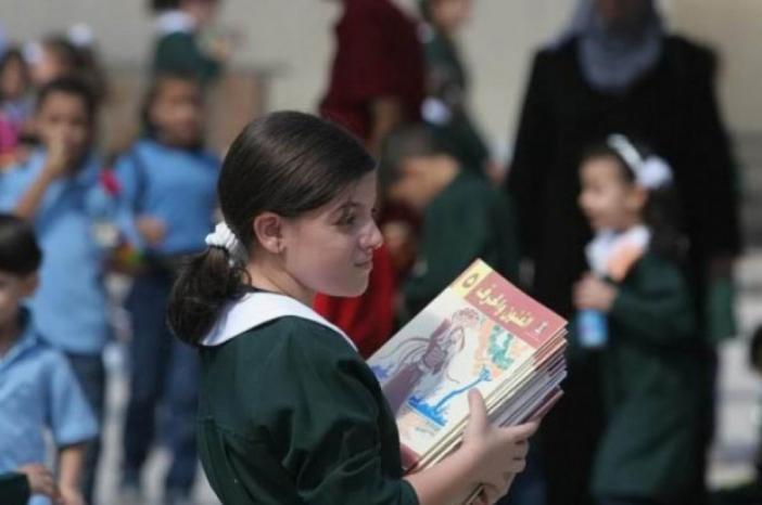 هل عدلت التربية والتعليم مناهجها تلبية للشروط الأوروبية؟