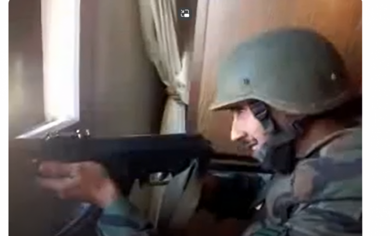فيديو قديم من سوريا يُتداول حديثًا على أنه لإصابة أحد جنود الاحتلال على يد كتائب القسام بغزة فيديو قديم من سوريا يُتداول حديثًا على أنه لإصابة أحد جنود الاحتلال على يد كتائب القسام بغزة